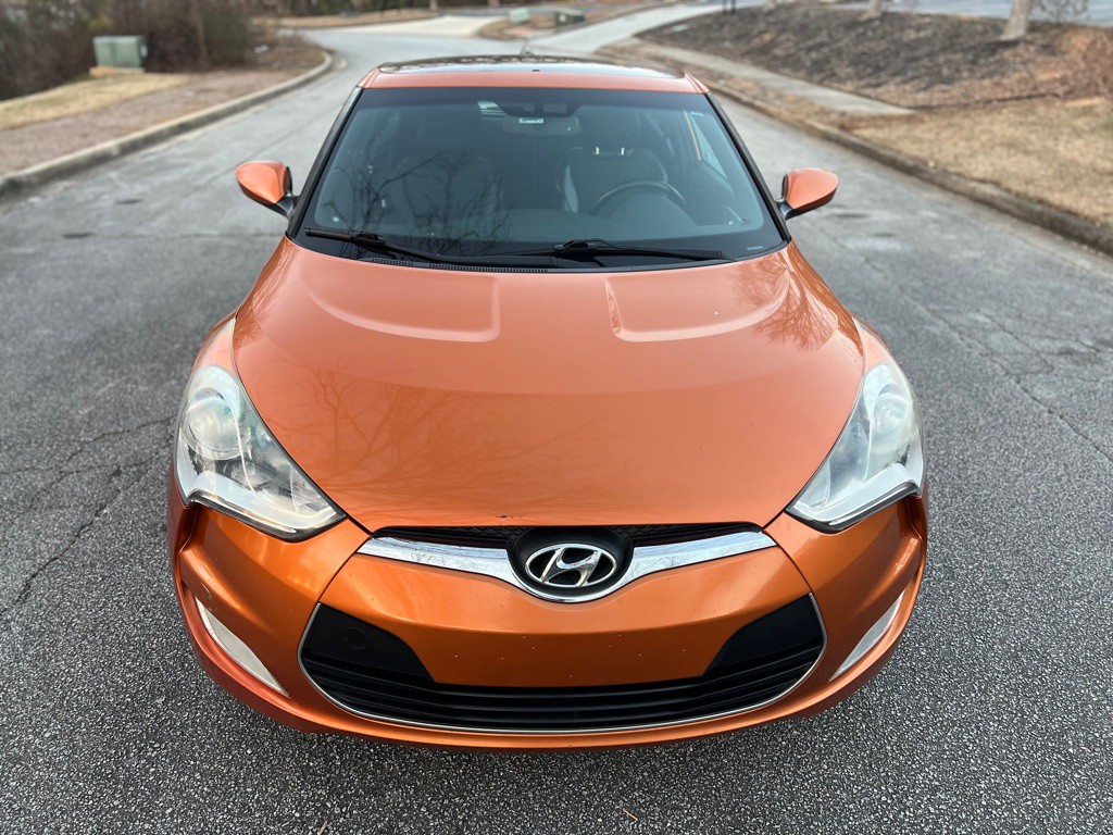 2016 Hyundai Veloster Image 9