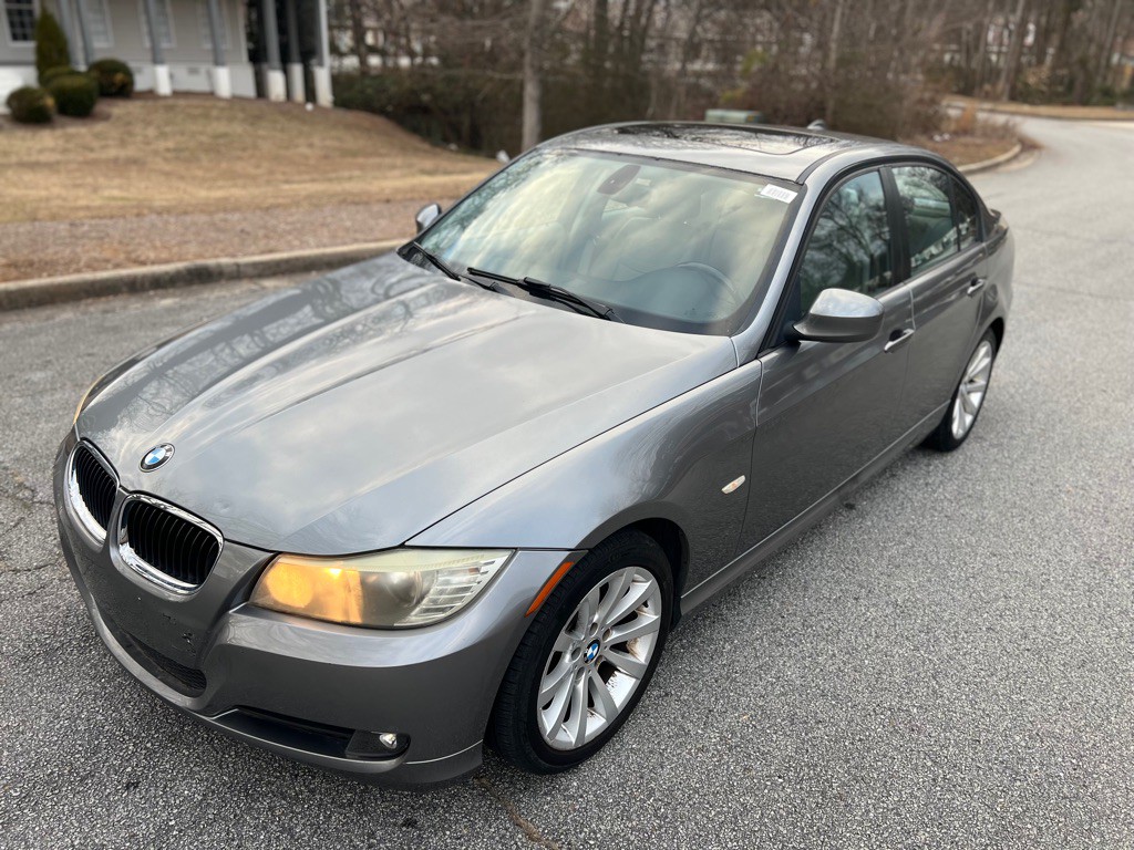 2011 BMW 3 Series Image 6