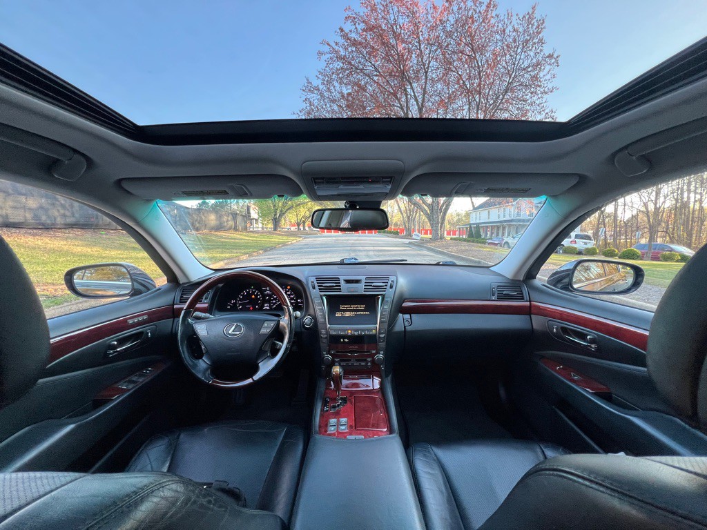 2008 Lexus LS 460 Image 20