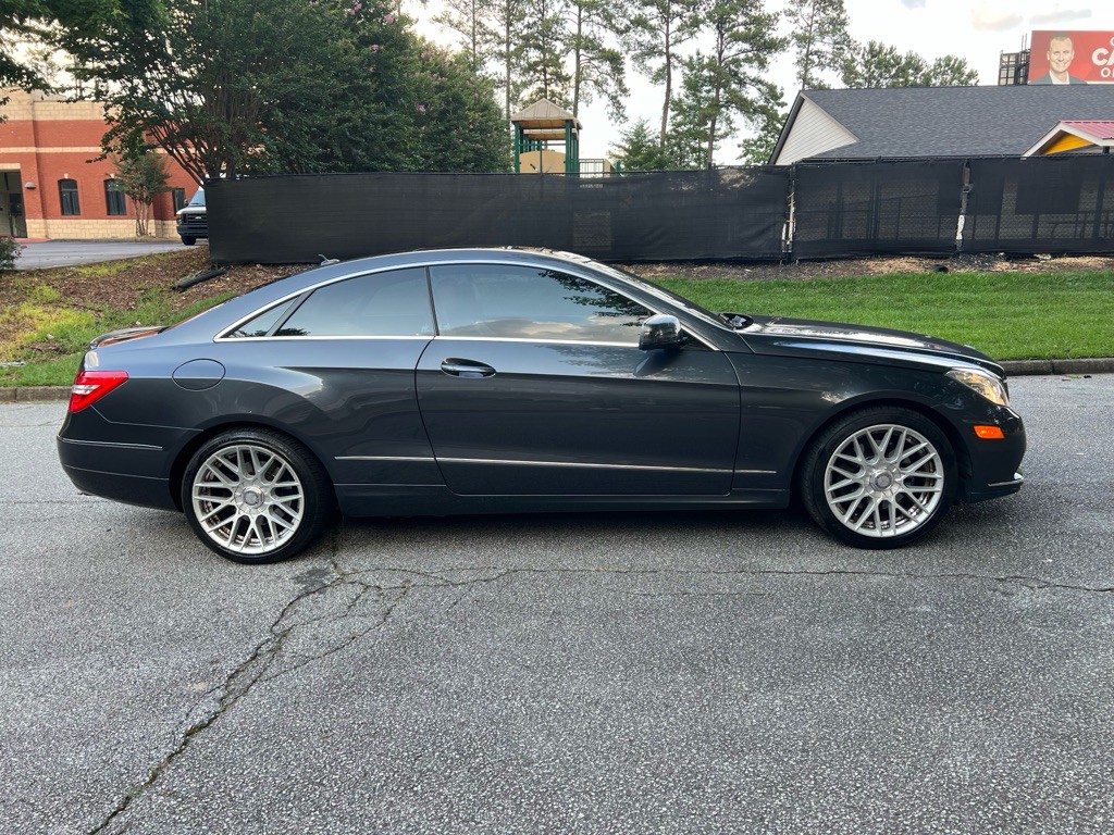 2013 Mercedes-Benz E-Class Image 2