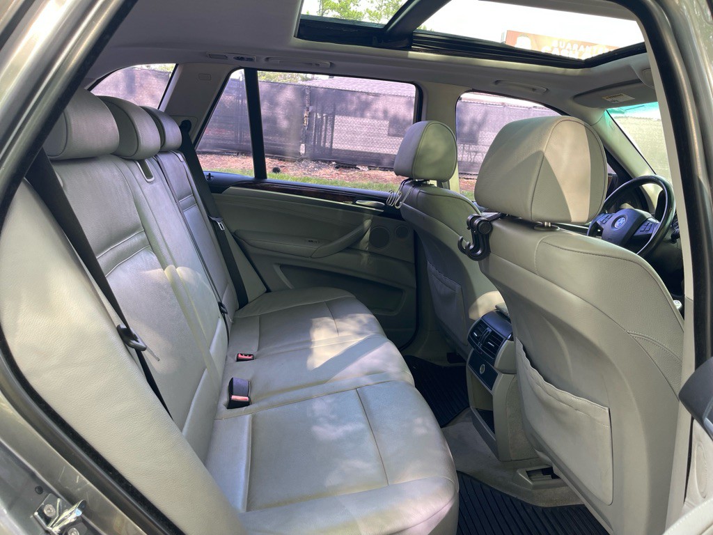 2007 BMW X5 Image 16