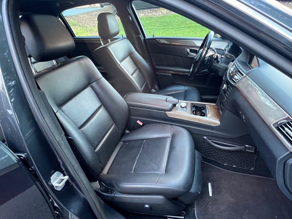 2010 Mercedes-Benz E-Class Image 15
