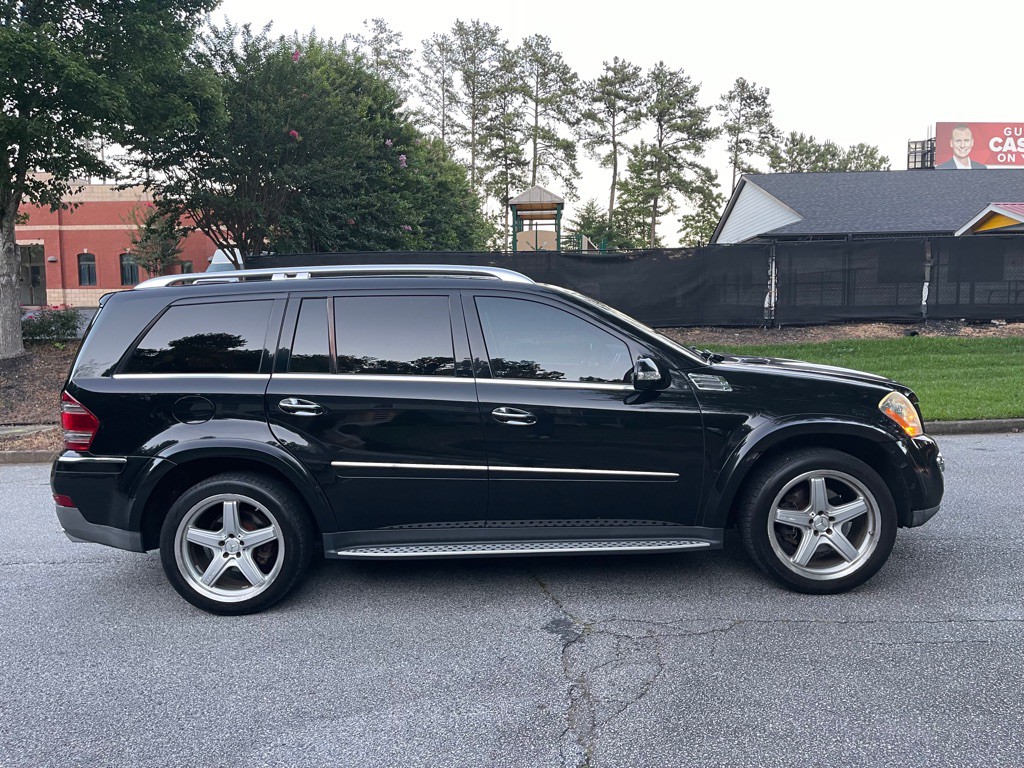 2008 Mercedes-Benz GL-Class Image 2