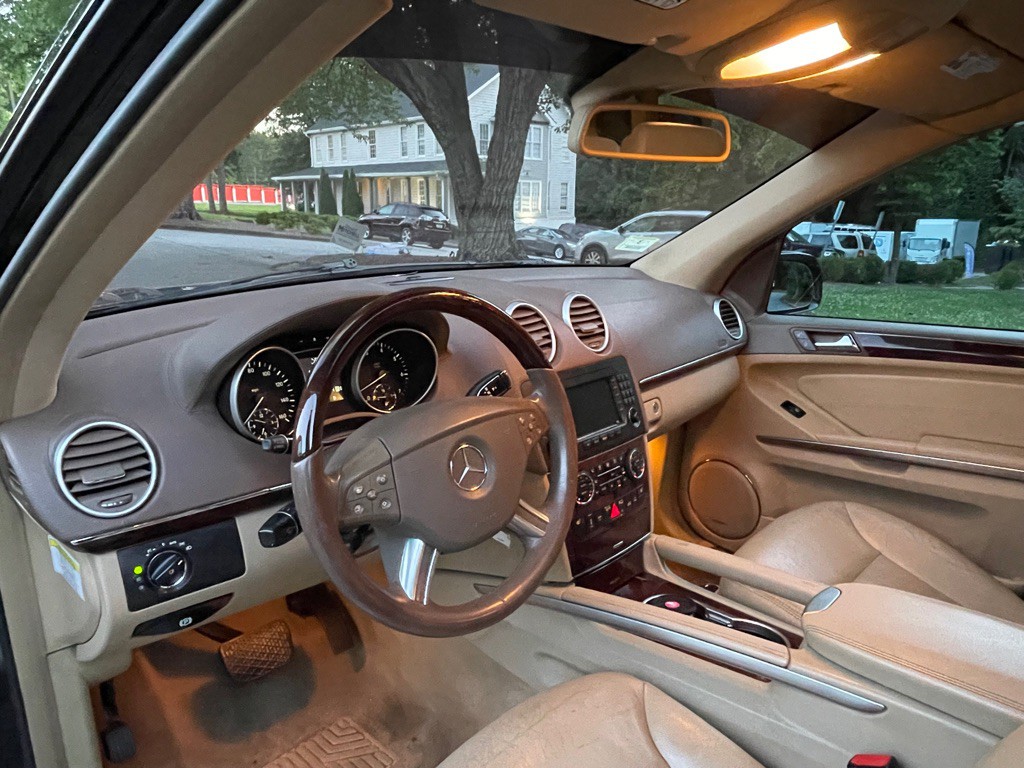 2008 Mercedes-Benz GL-Class Image 11