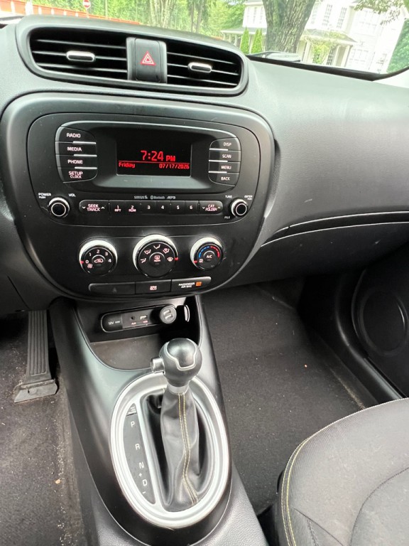 2015 Kia Soul Image 16