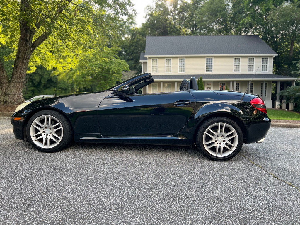 2009 Mercedes-Benz SLK-Class Image 2