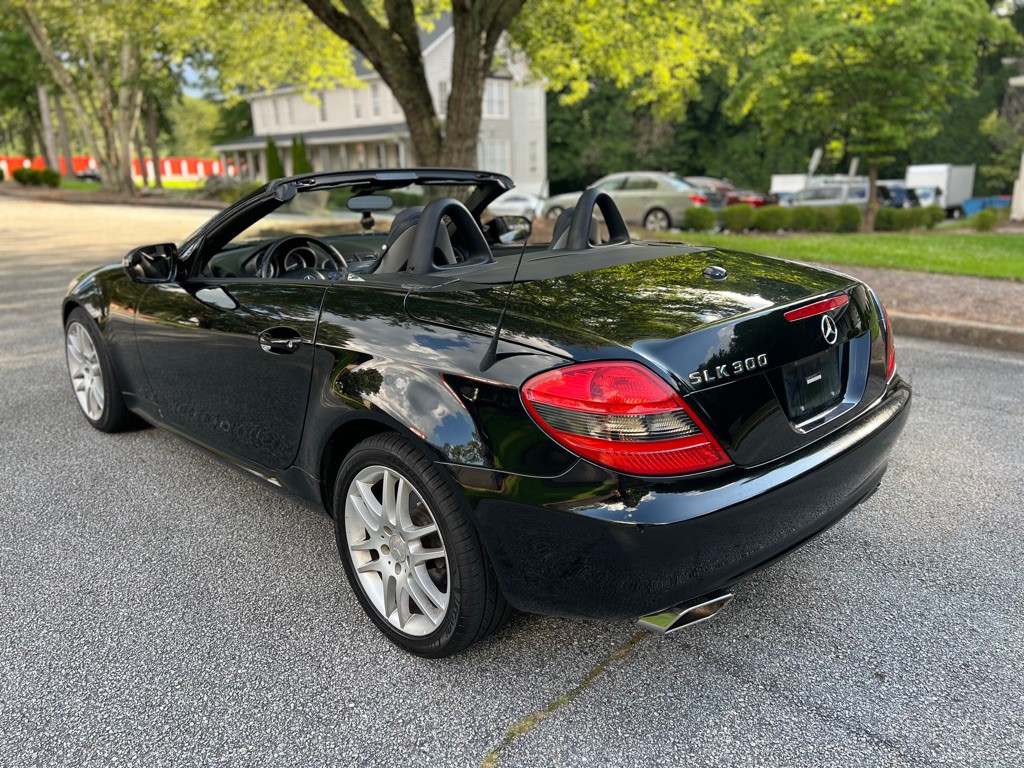 2009 Mercedes-Benz SLK-Class Image 3