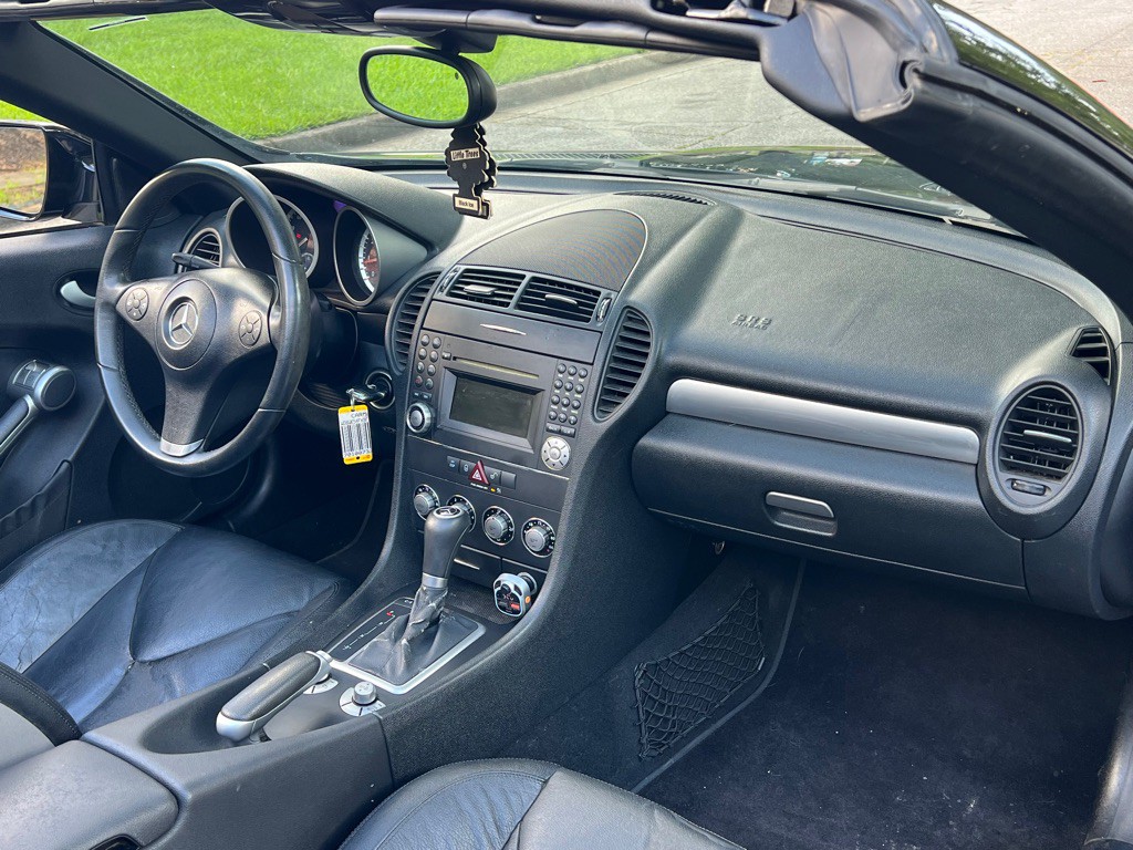 2009 Mercedes-Benz SLK-Class Image 18