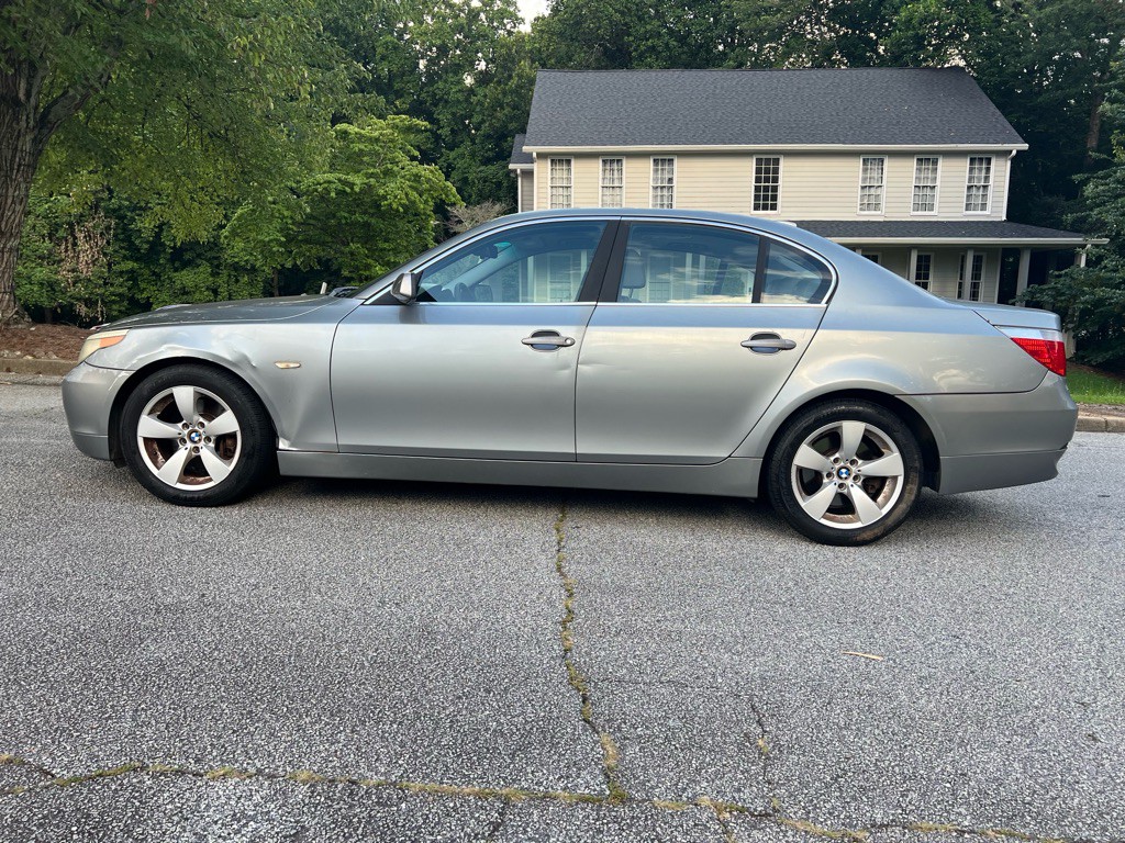 2004 BMW 5 Series Image 2
