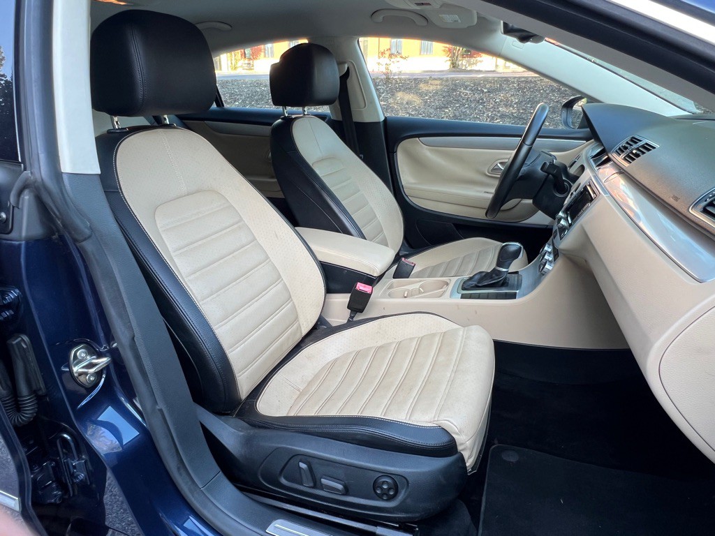 2015 Volkswagen CC Image 17