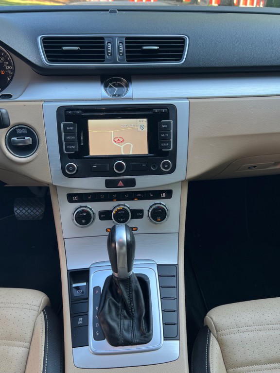 2015 Volkswagen CC Image 21