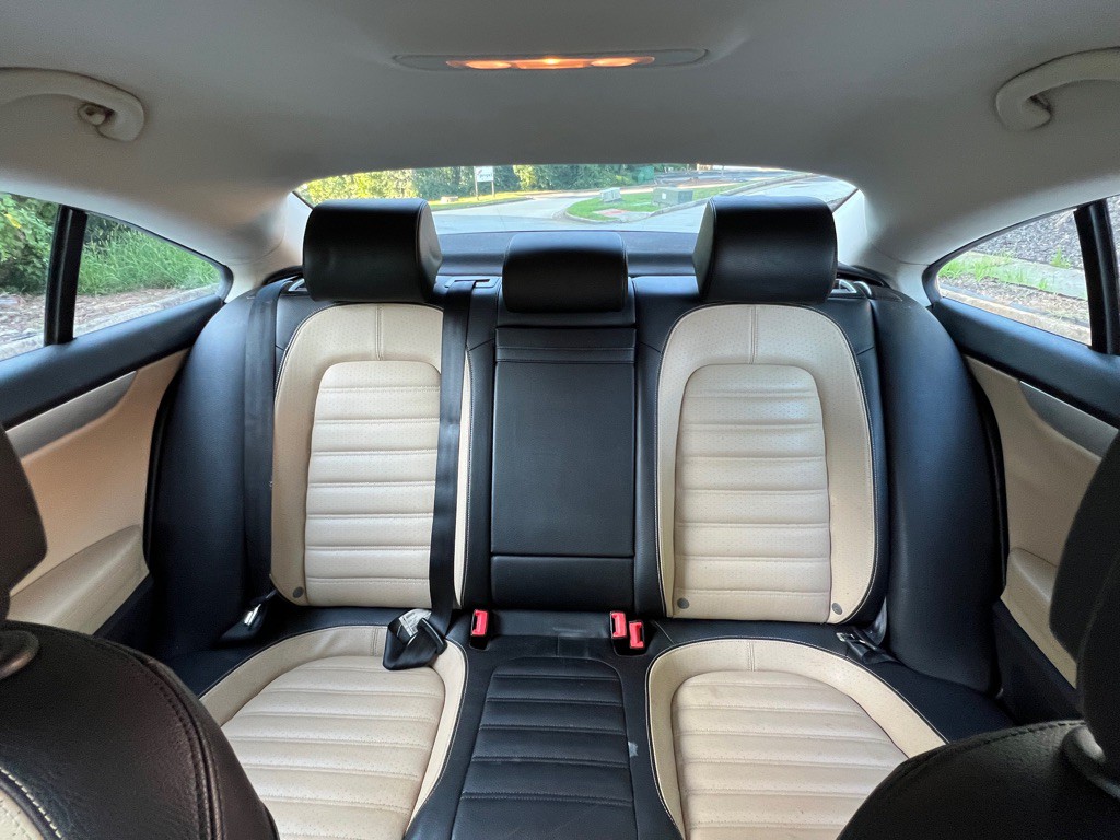 2015 Volkswagen CC Image 23