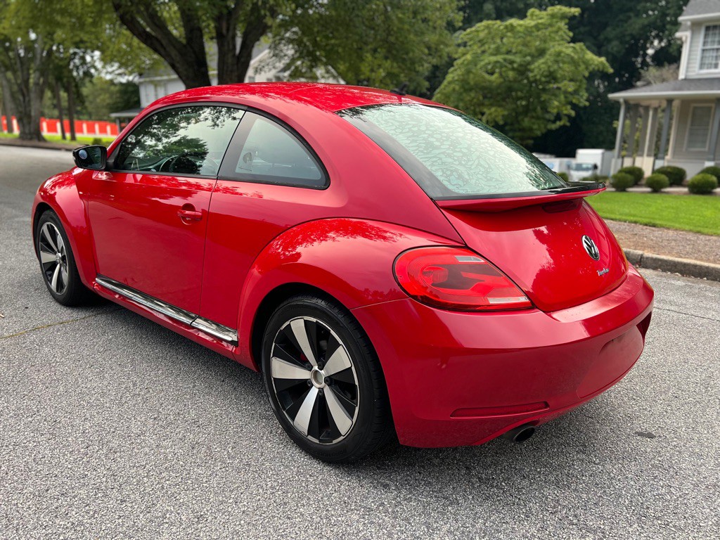 2013 Volkswagen Beetle Image 5