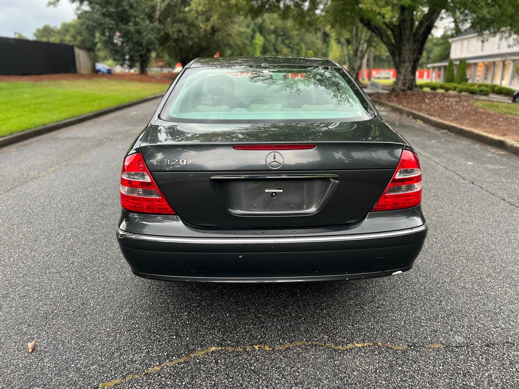 2003 Mercedes-Benz E-Class Image 4