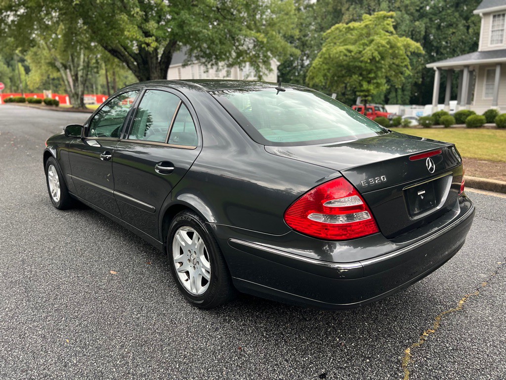 2003 Mercedes-Benz E-Class Image 5