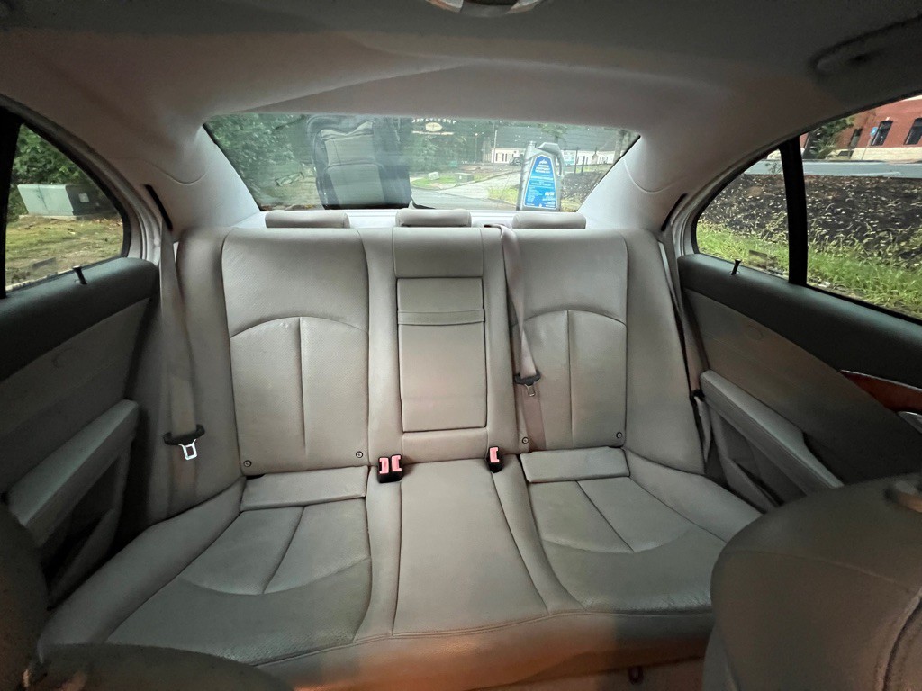 2003 Mercedes-Benz E-Class Image 17