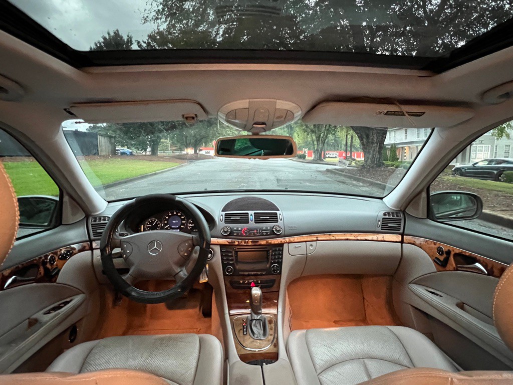 2003 Mercedes-Benz E-Class Image 18