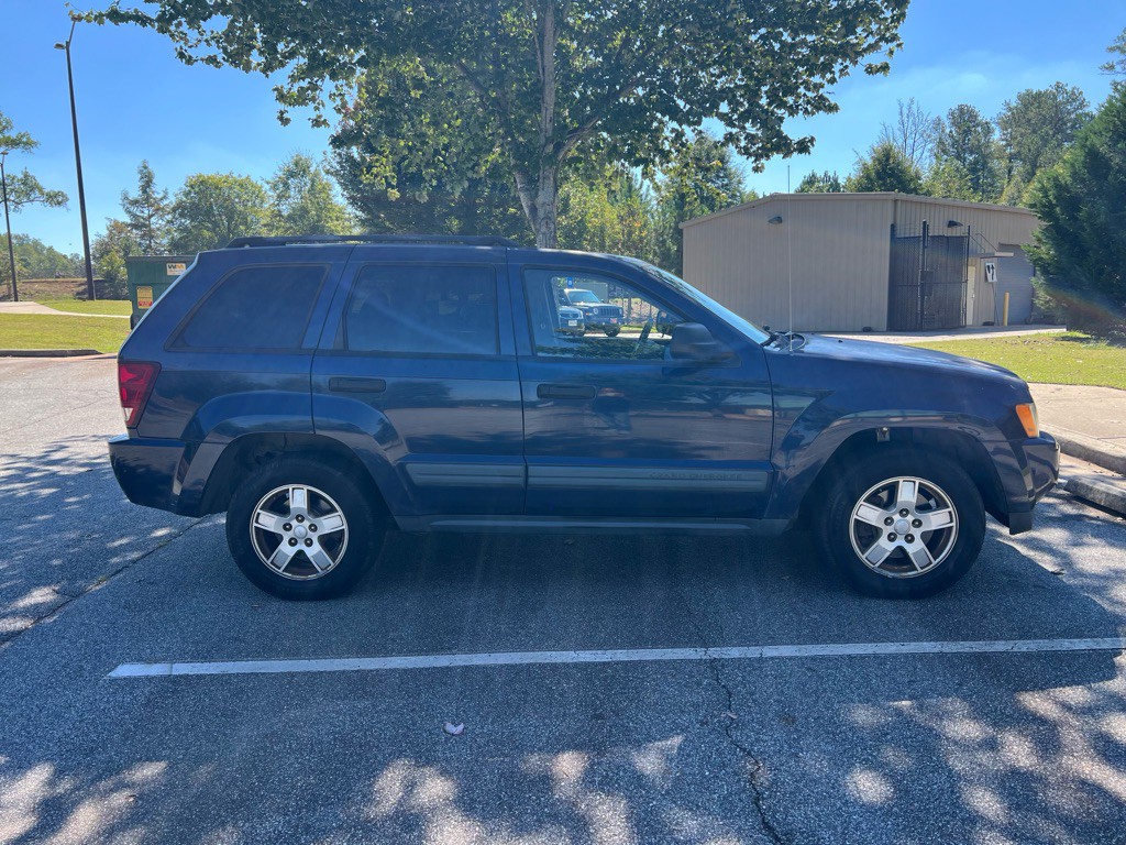2006 Jeep Grand Cherokee Image 2
