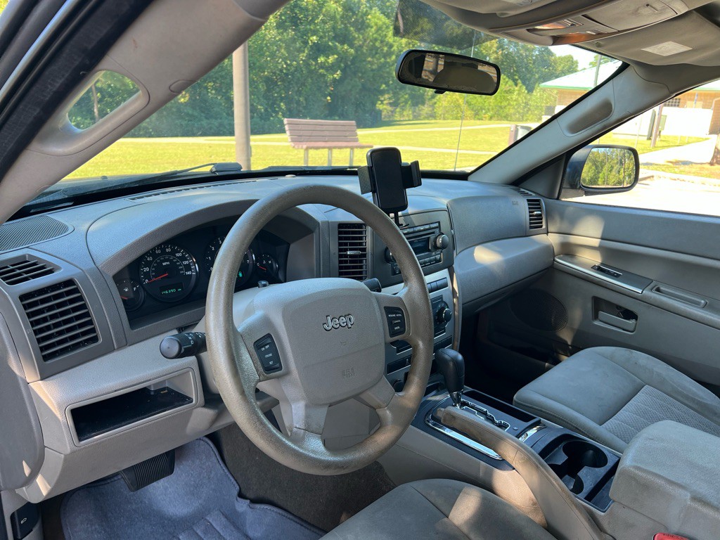 2006 Jeep Grand Cherokee Image 8