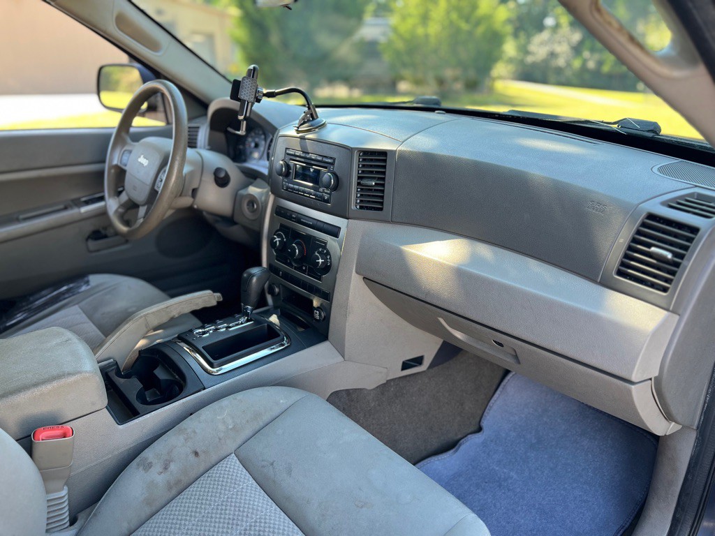 2006 Jeep Grand Cherokee Image 12