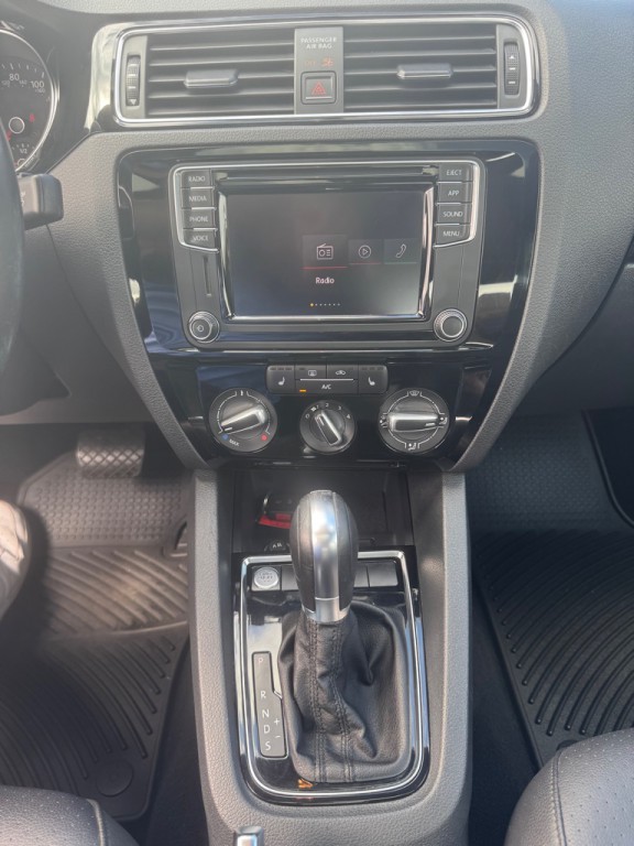2018 Volkswagen Jetta Image 16