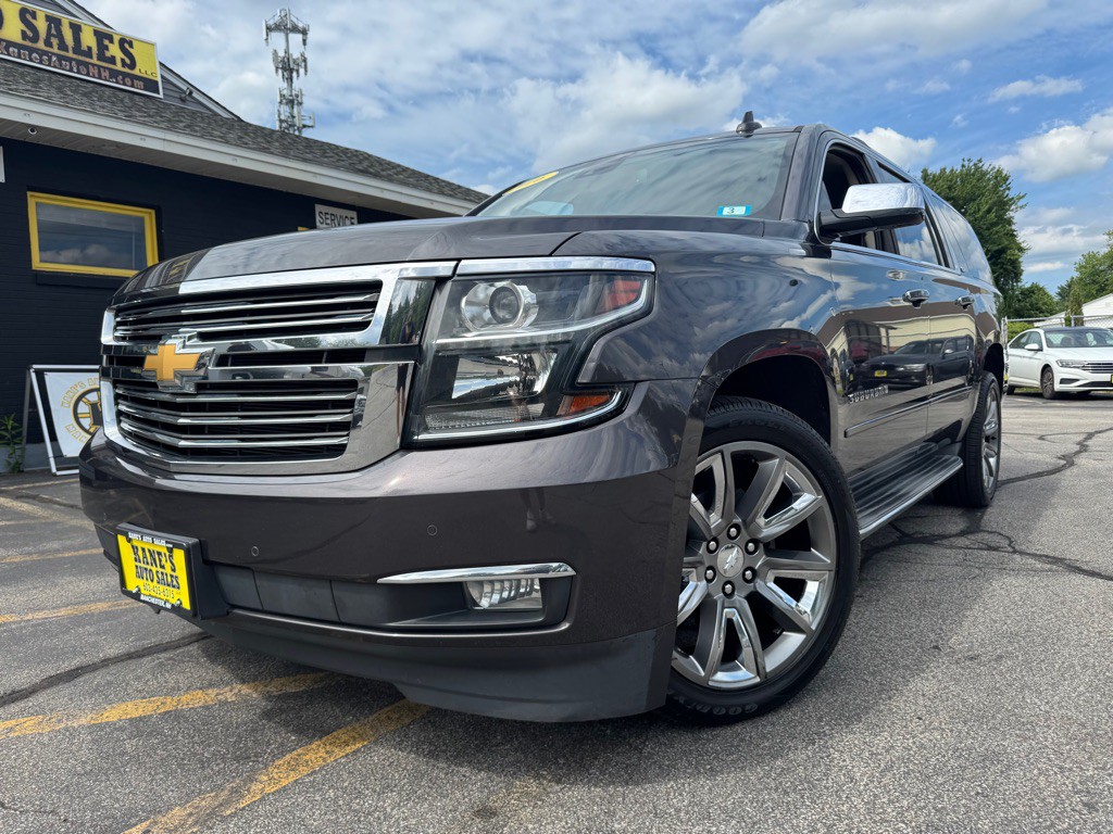 2016 Chevrolet Suburban Image 2