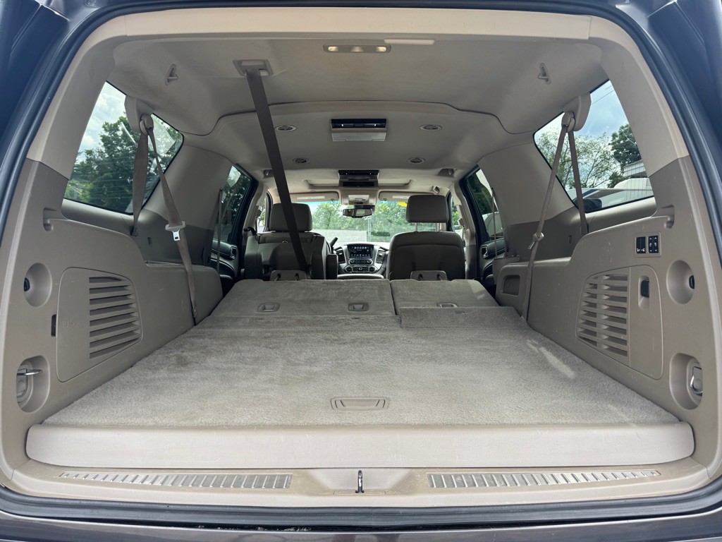 2016 Chevrolet Suburban Image 10