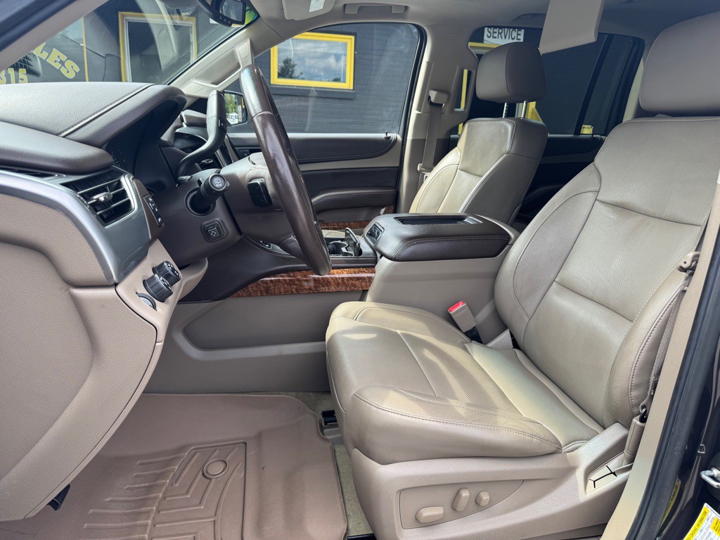 2016 Chevrolet Suburban Image 12