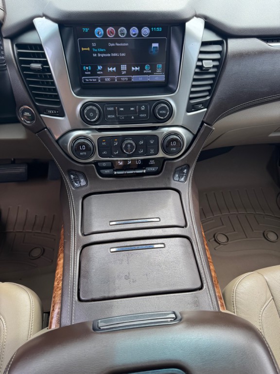 2016 Chevrolet Suburban Image 18