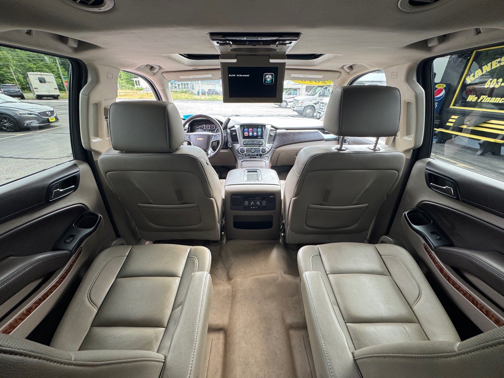 2016 Chevrolet Suburban Image 24