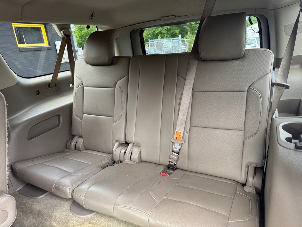 2016 Chevrolet Suburban Image 25