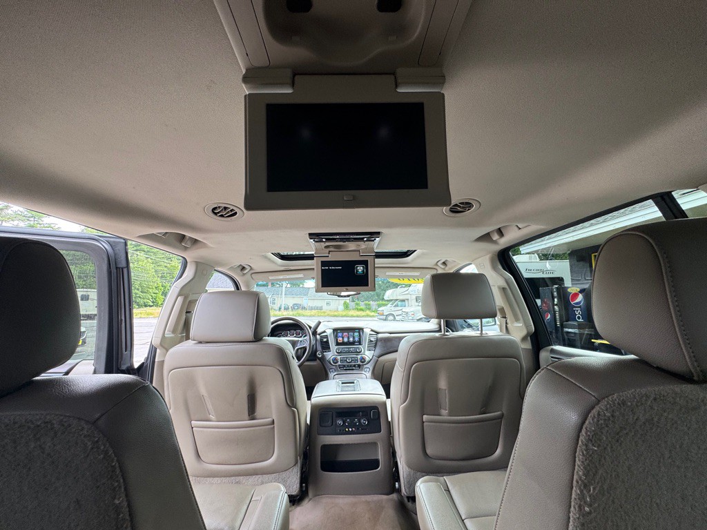 2016 Chevrolet Suburban Image 26