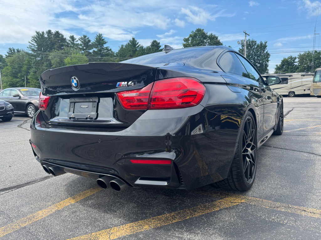 2015 BMW M4 Image 6