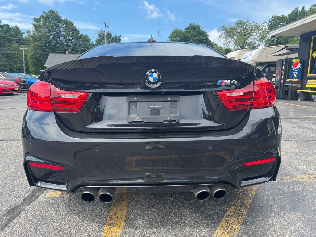 2015 BMW M4 Image 7