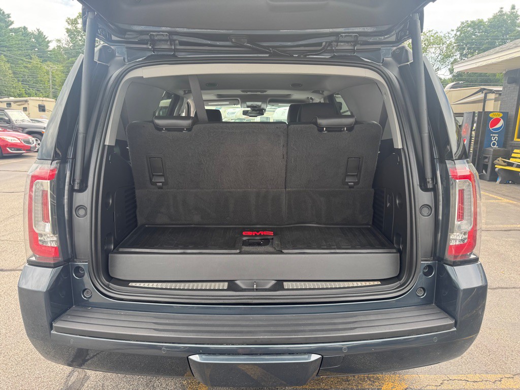 2020 GMC Yukon Image 9