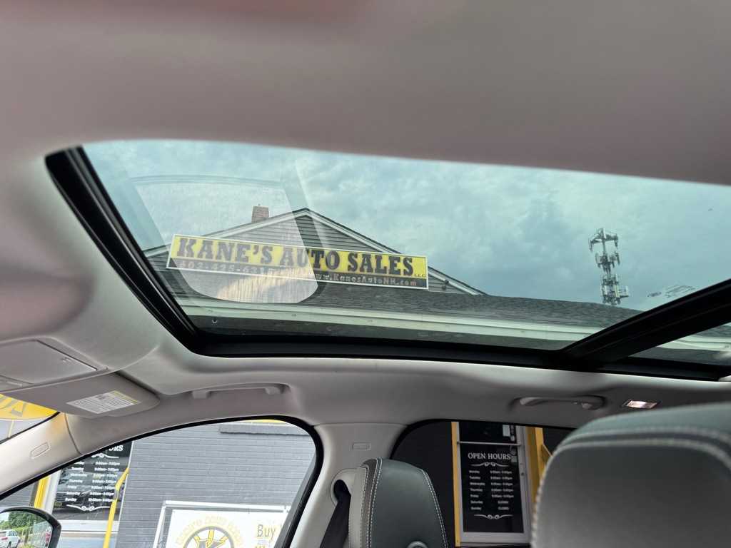 2018 Jaguar F-PACE Image 14