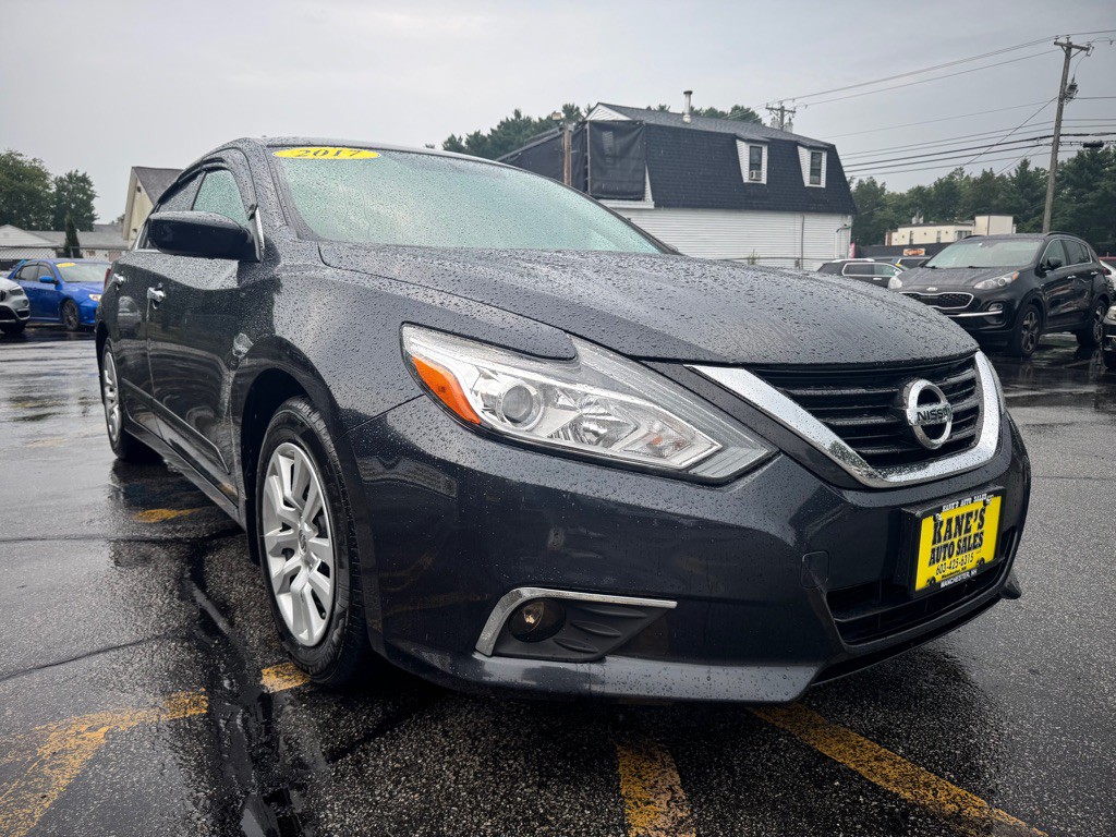 2017 Nissan Altima Image 4
