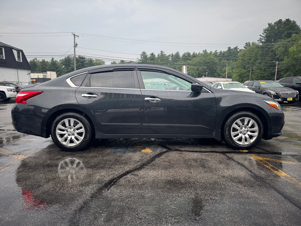 2017 Nissan Altima Image 5