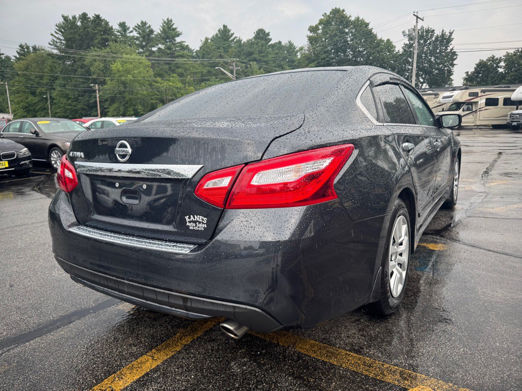 2017 Nissan Altima Image 6
