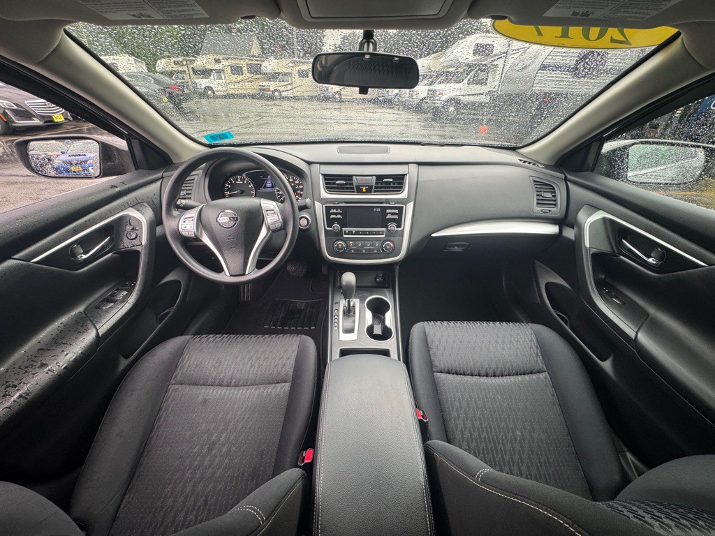 2017 Nissan Altima Image 11