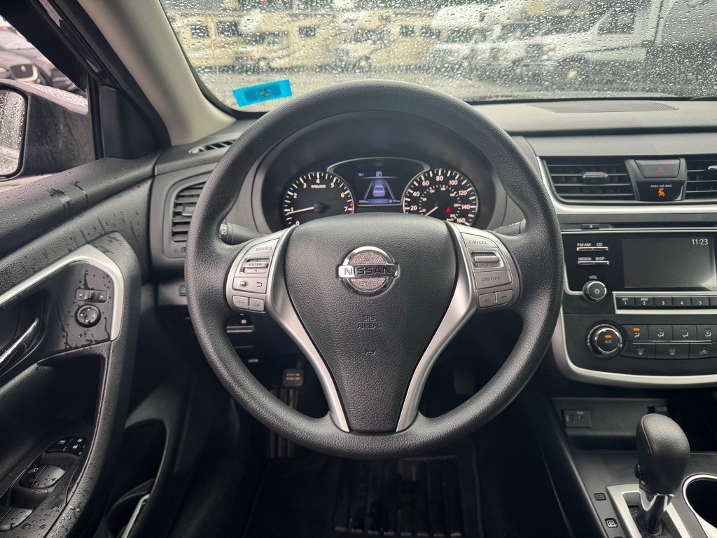 2017 Nissan Altima Image 12