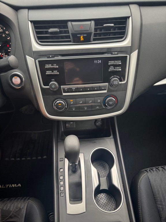 2017 Nissan Altima Image 14