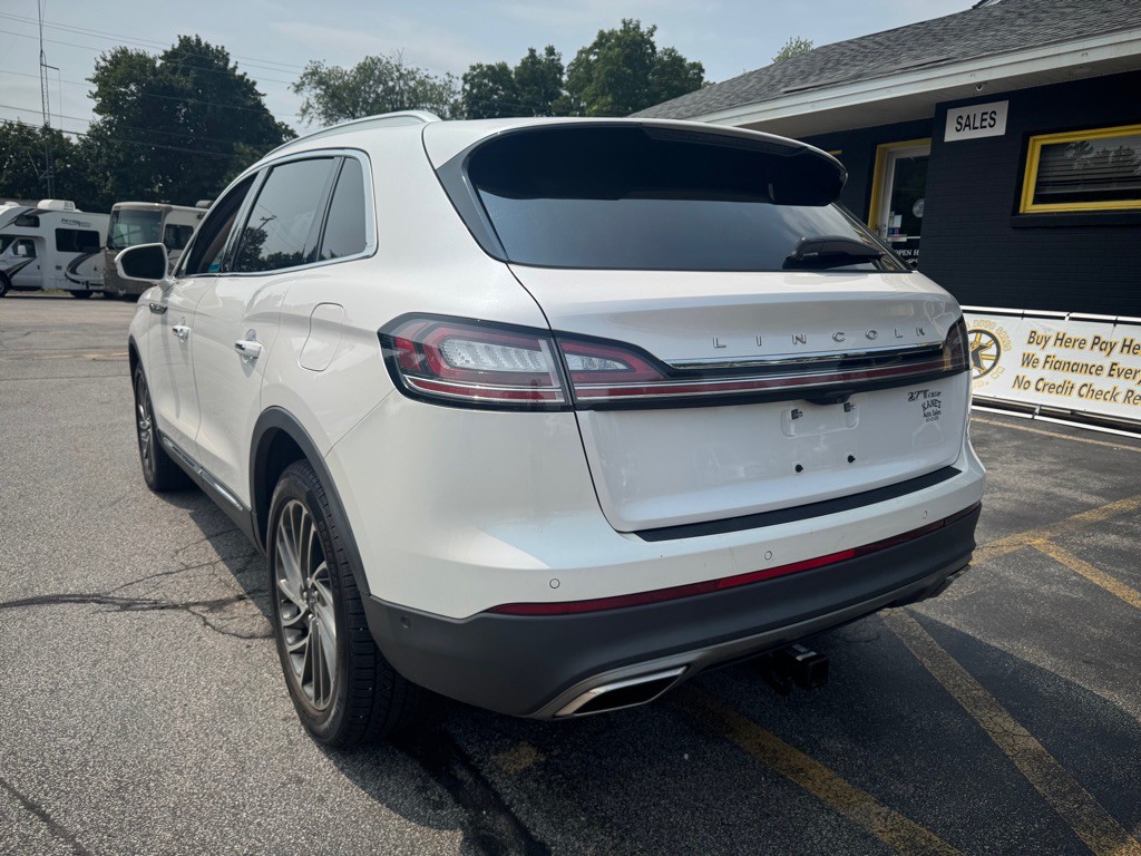 2019 Lincoln Nautilus Image 8