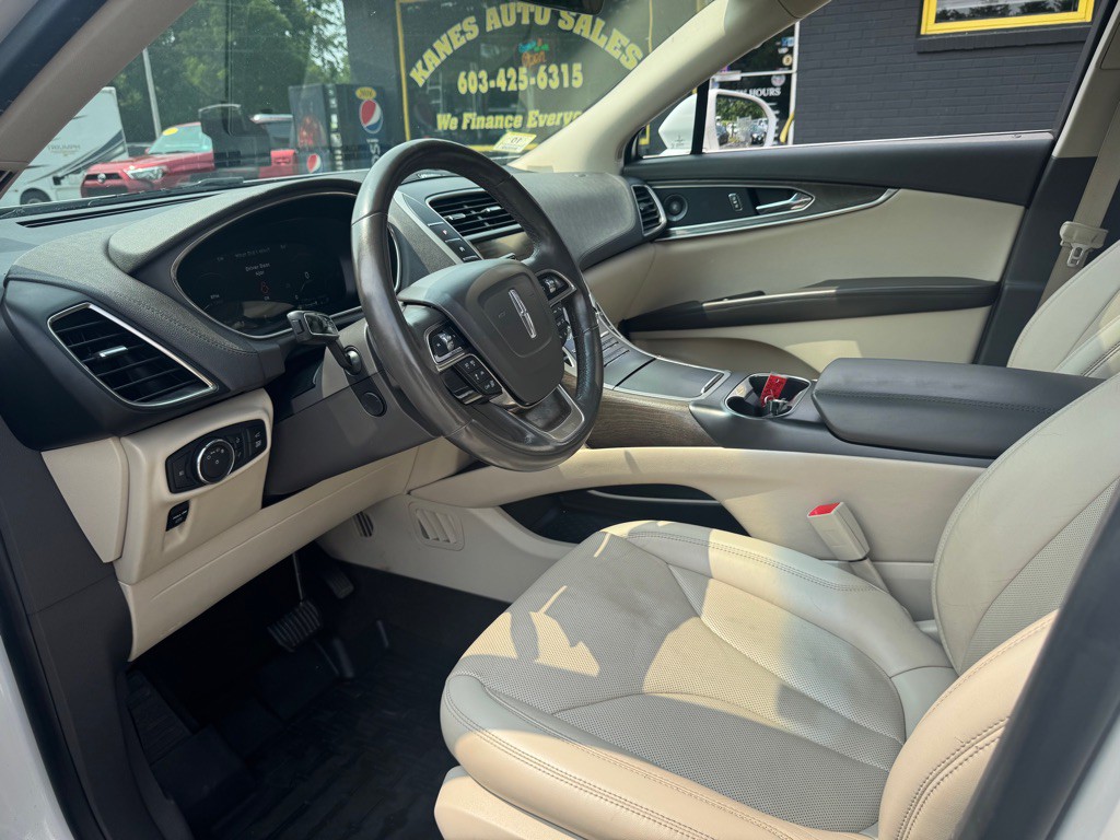 2019 Lincoln Nautilus Image 13
