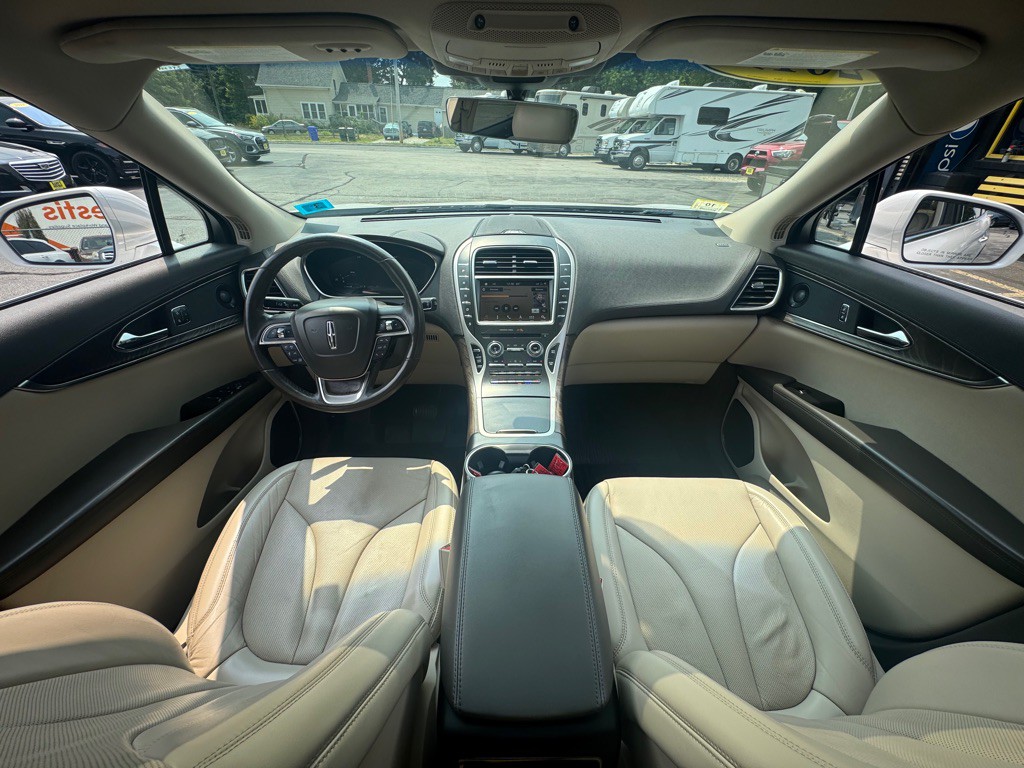 2019 Lincoln Nautilus Image 16