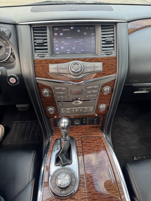 2020 Nissan Armada Image 17