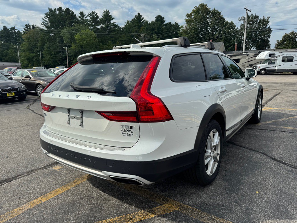 2018 Volvo V90 CROSS COUNTRY Image 6