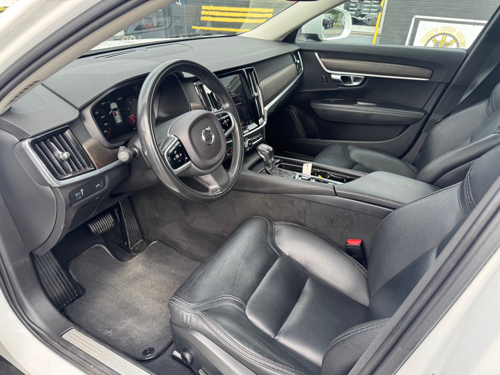 2018 Volvo V90 CROSS COUNTRY Image 13