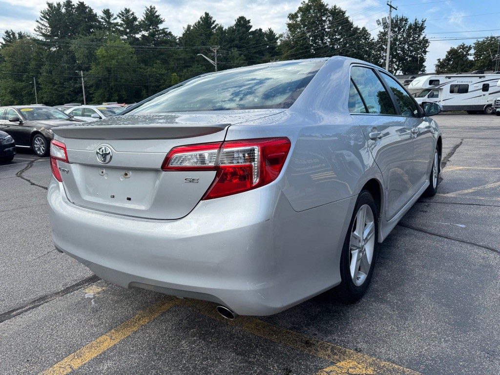 2013 Toyota Camry Image 6