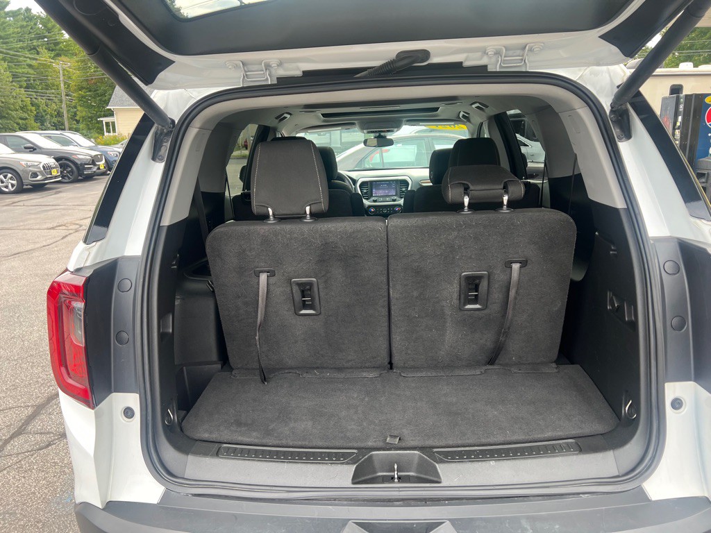 2021 GMC Acadia Image 10